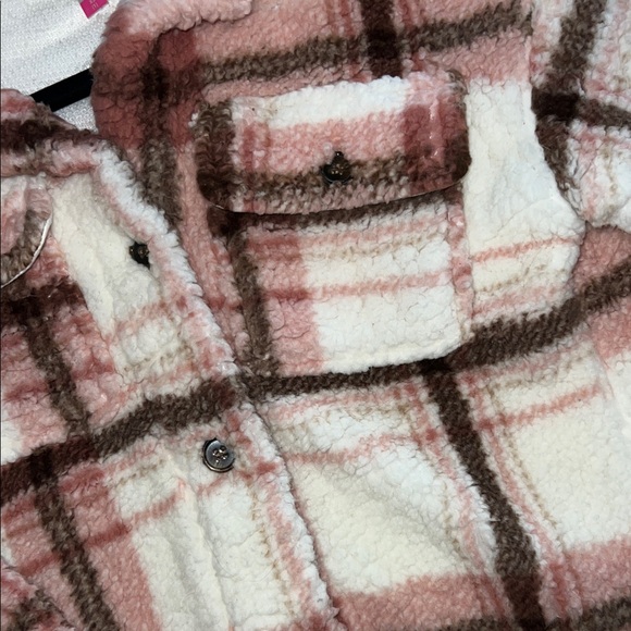 No Boundaries Cream and Pink Plaid Sherpa Jacket - Picture 4 of 12
